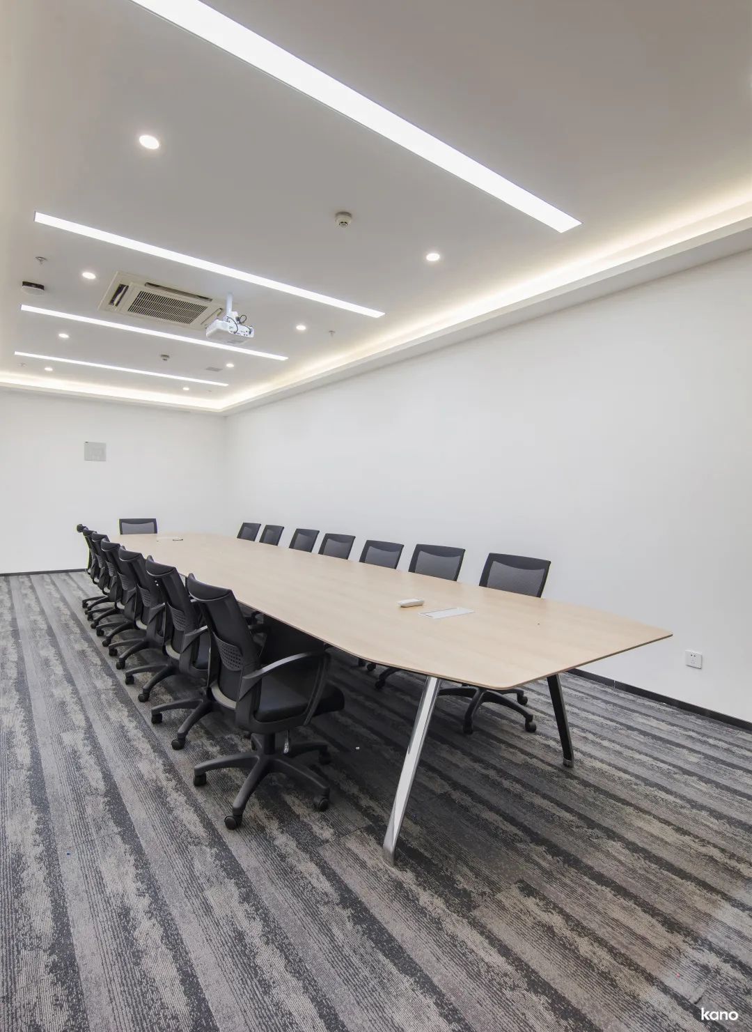 禾邁股份辦公家具工程案例之會(huì)議桌