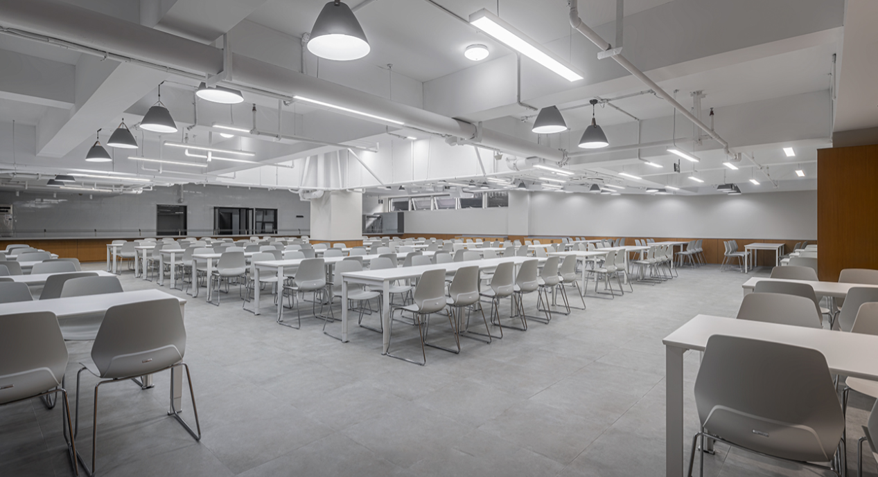 制造業(yè)企業(yè)辦公家具配套解決方案之食堂餐桌椅