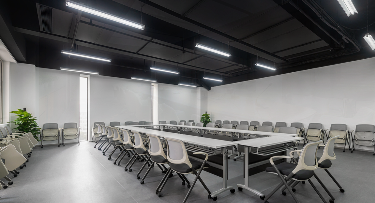 制造業(yè)企業(yè)辦公家具配套解決方案之培訓(xùn)室桌椅